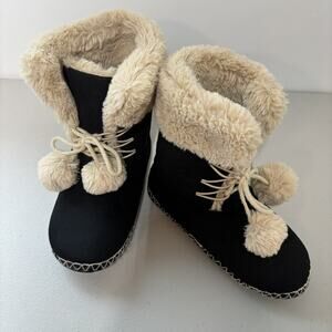 Kooba Moccasins Women's Size S 5/6 Black Cream Faux Fur Trim Lace Up Pom Poms